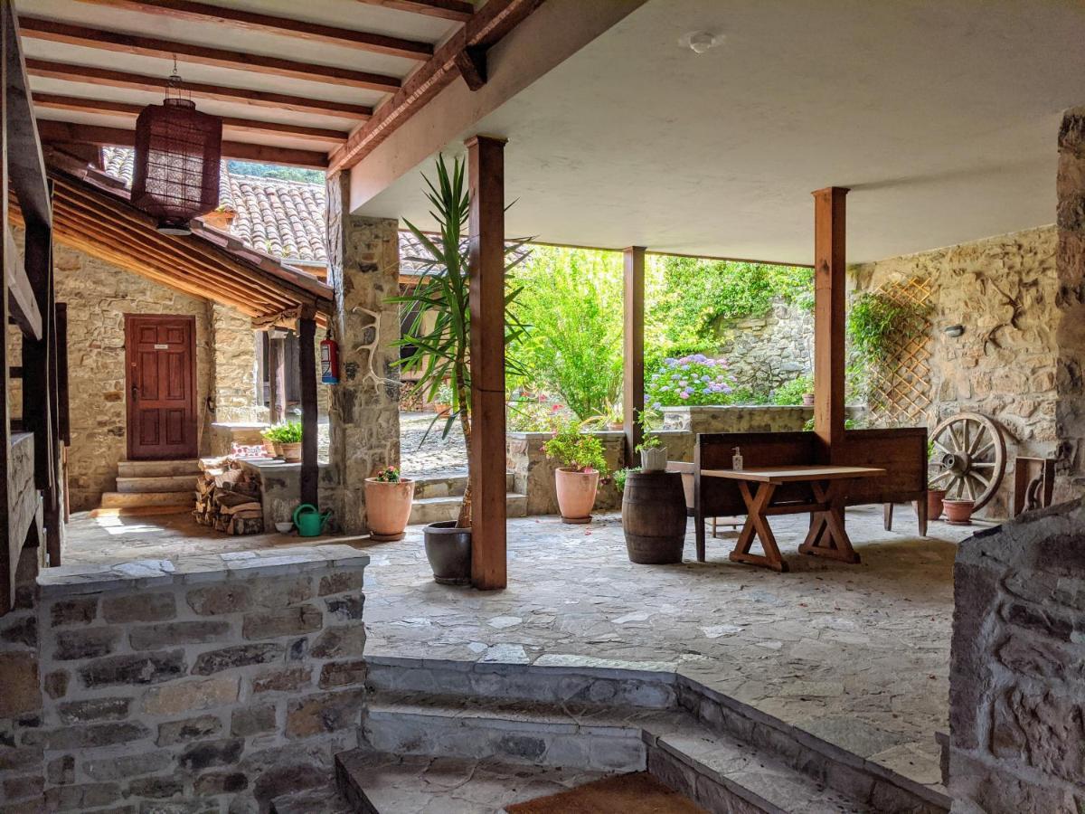 Olmares Terrace Apartment - Picos De Europa Lomena Exterior photo